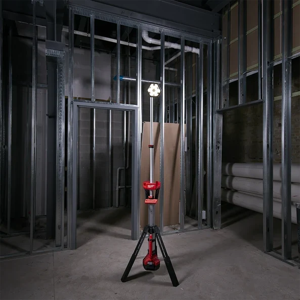 Lumière de zone sur pied, 18V, 2800 lumens