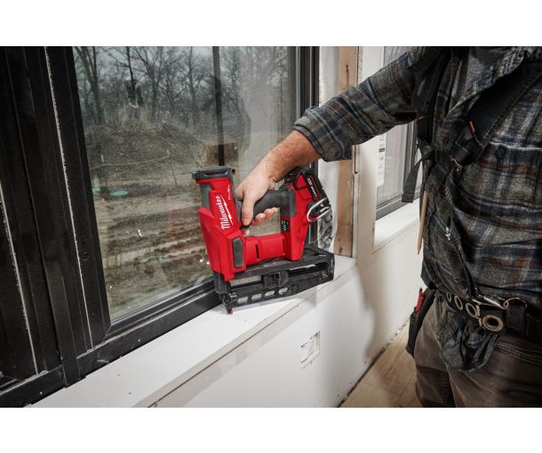 Milwaukee M18 FUEL™ 16 Gauge Finish Nailer