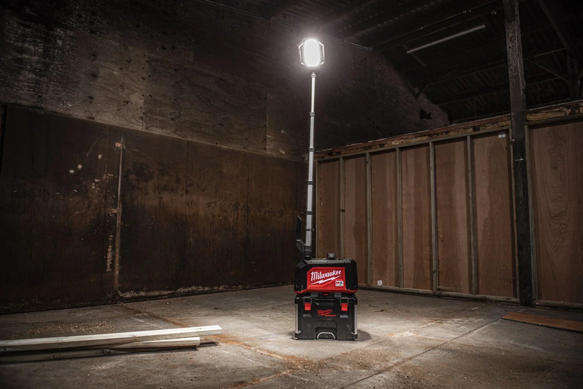 PACKOUT MX Fuel Compact Site Light, 15000 Lumens