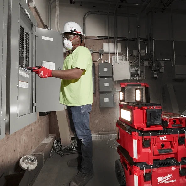M18 PACKOUT Area Light/Charger