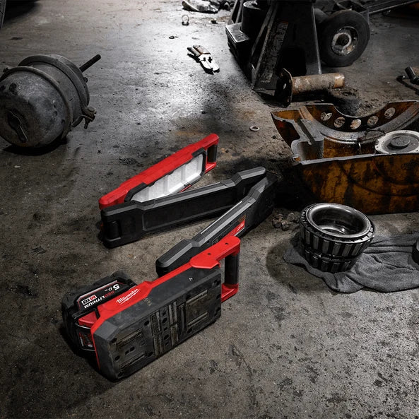 Magnetic Boom Light 2500 Lumens, Cordless 18V