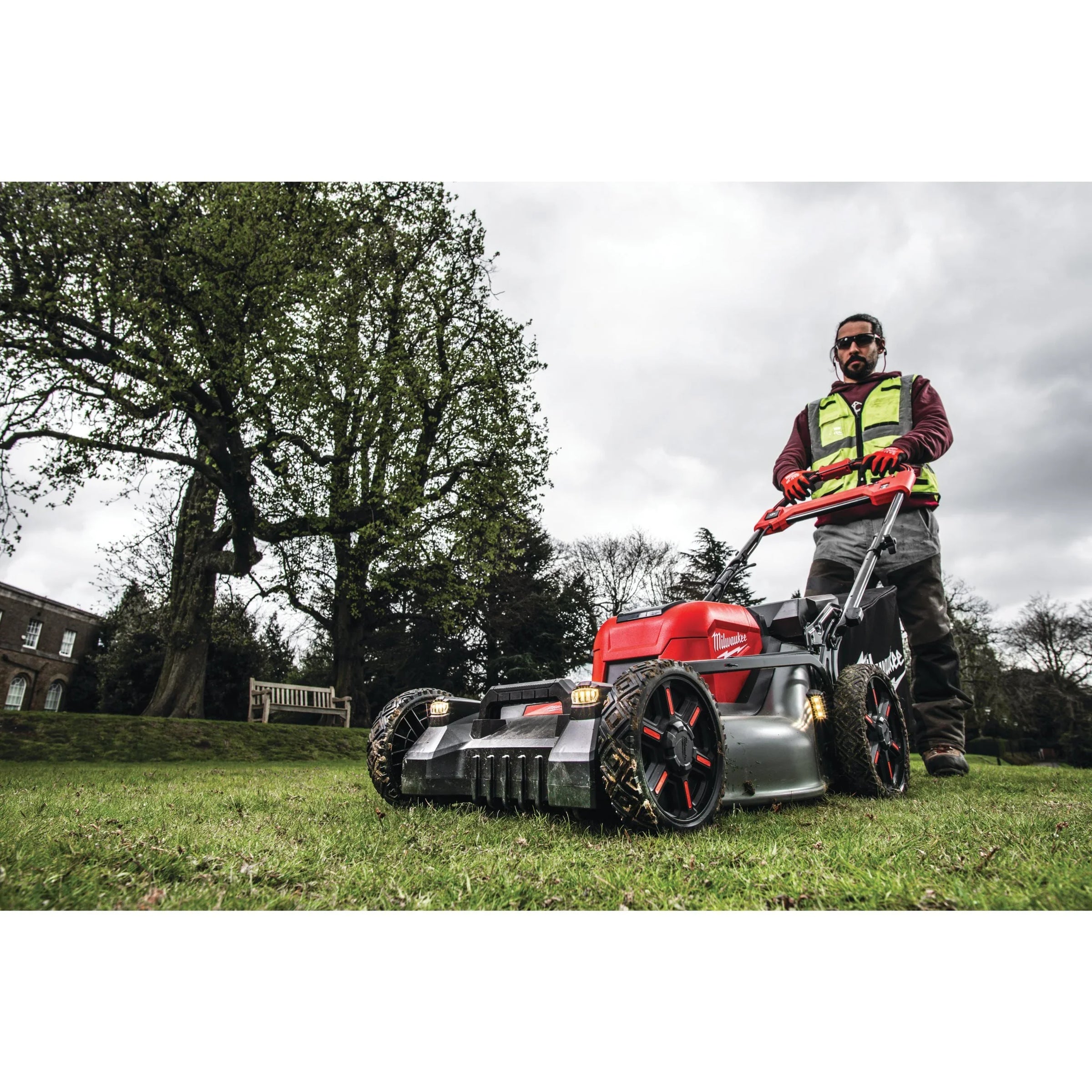 Dual Battery Self-propelled Lawn Mower 21"/53CM, Cordless 18V