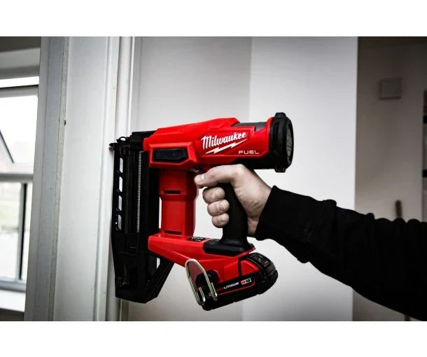Milwaukee M18 FUEL™ 16 Gauge Finish Nailer